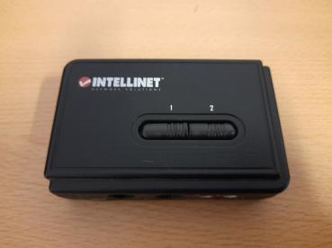 Slim KVM Switch Intellinet inkl. 2 x Kabelsatz